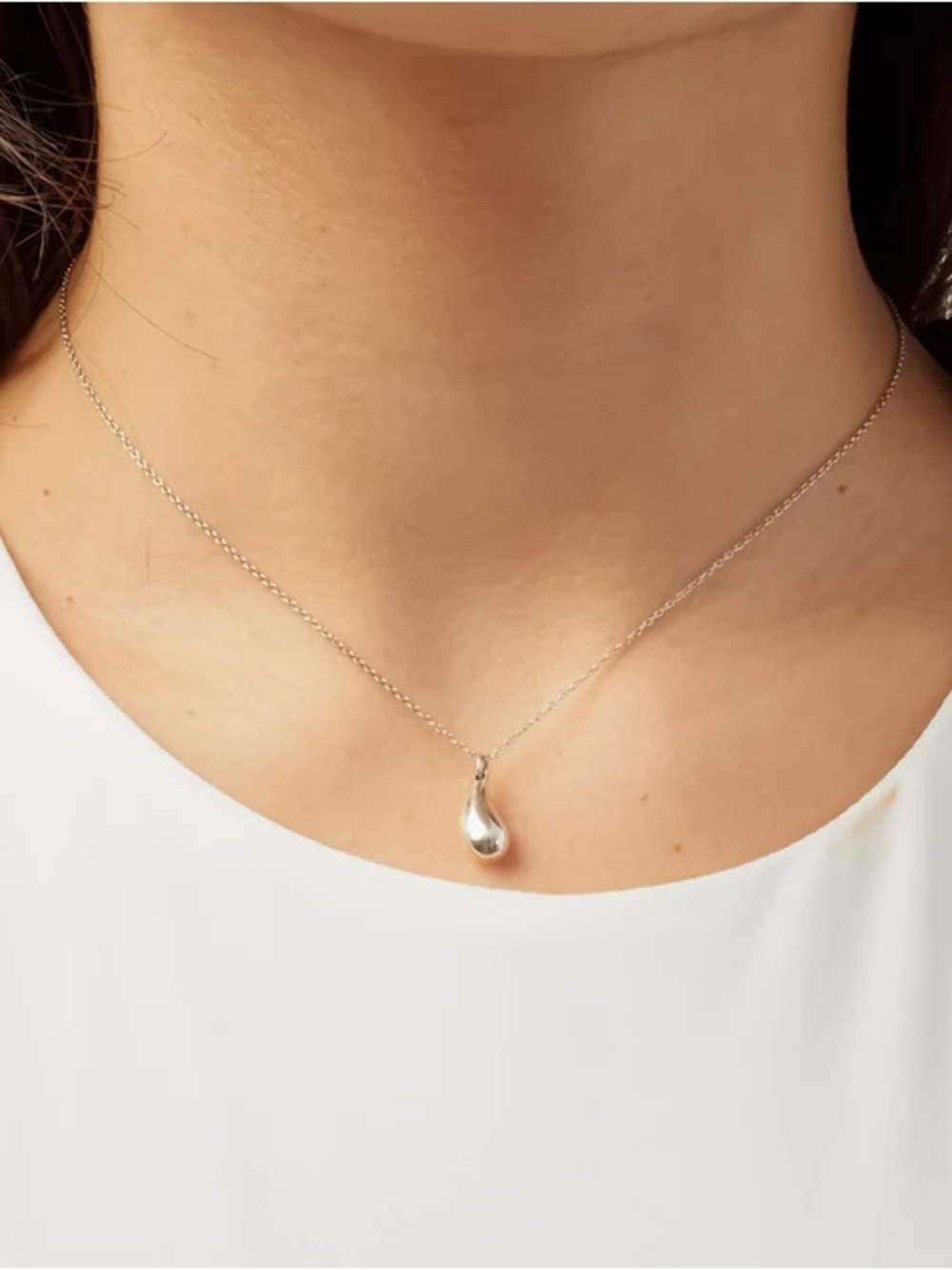 Tiffany & Co Elsa Peretti Sterling Silver Teardrop Necklace